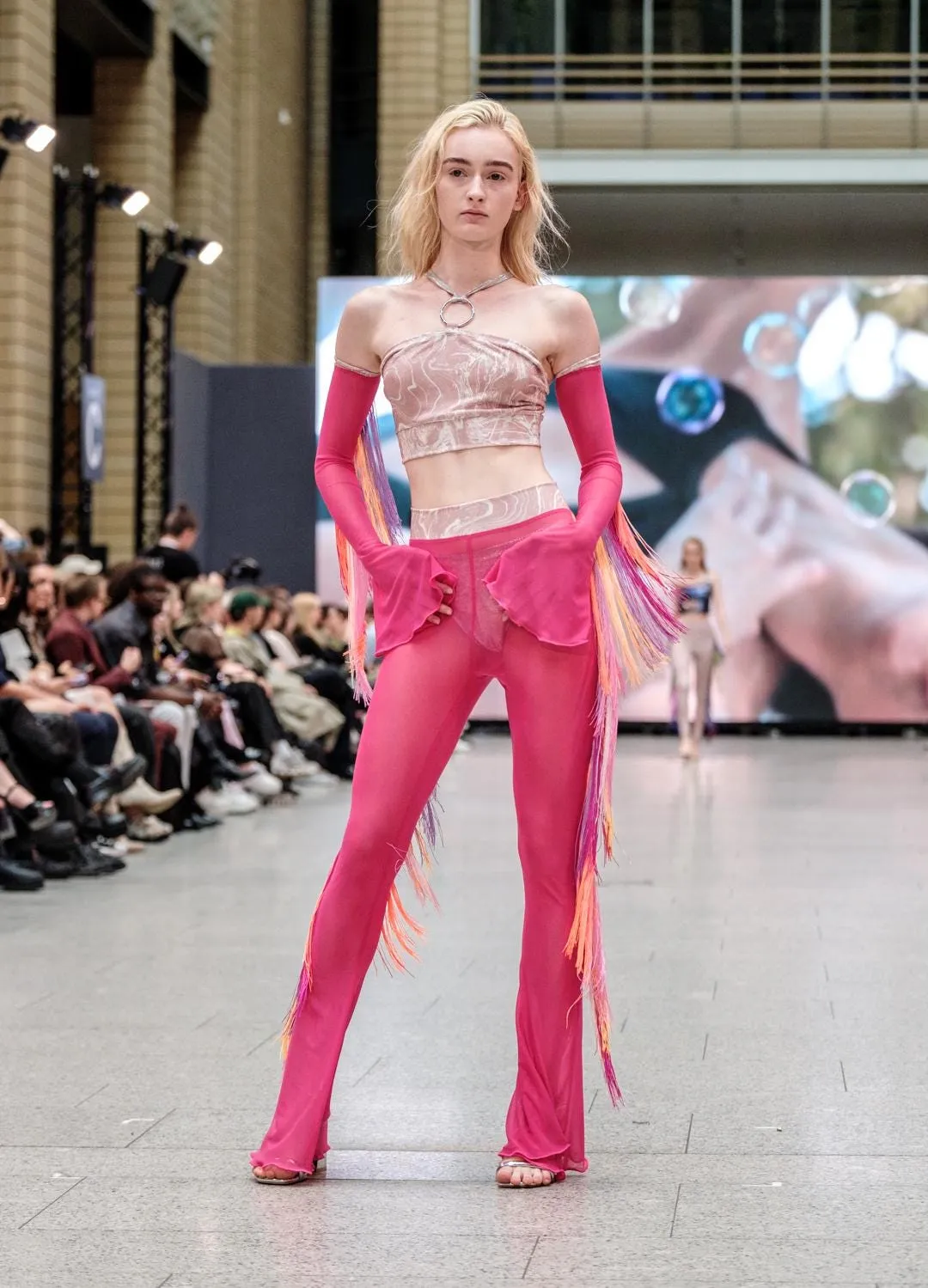BERLIN FASHION WEEK Summer 02 "Fire Set"
