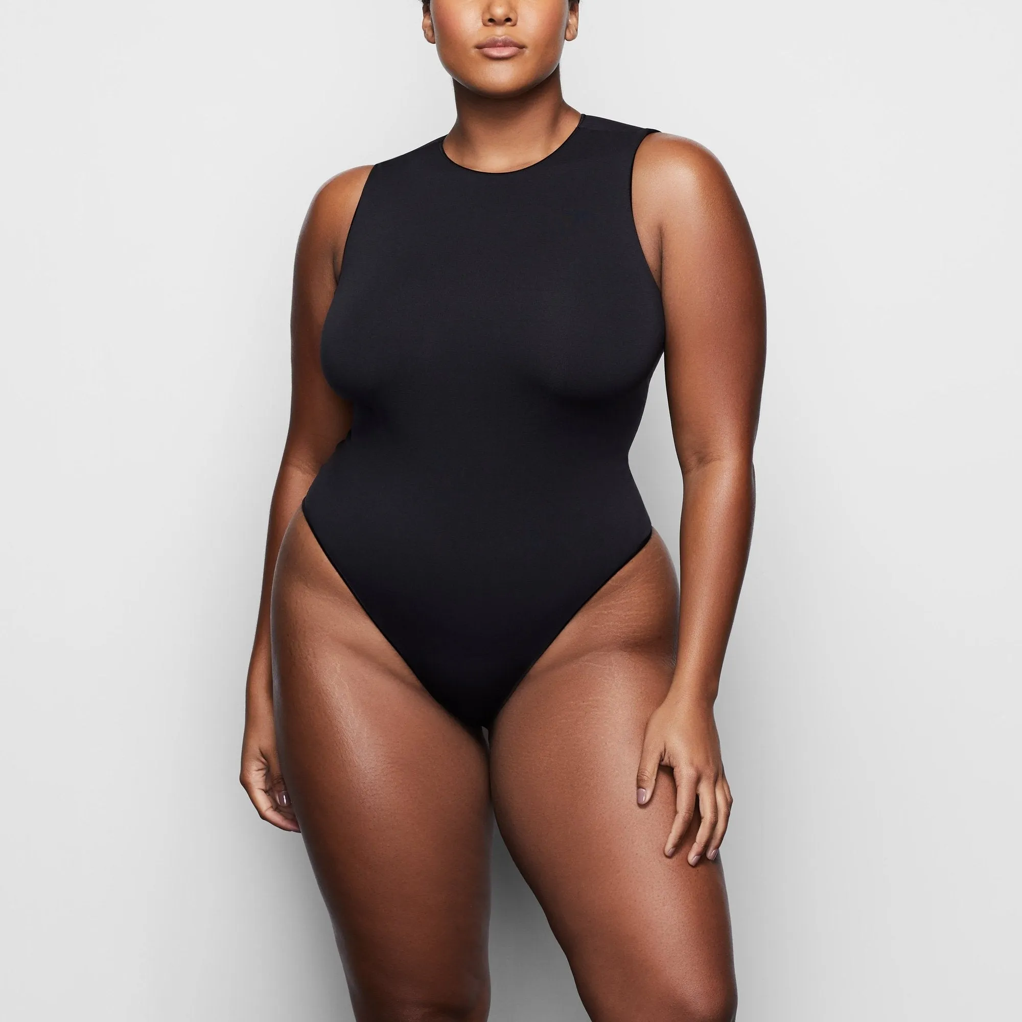 ESSENTIAL CREW NECK SLEEVELESS BODYSUIT | ONYX