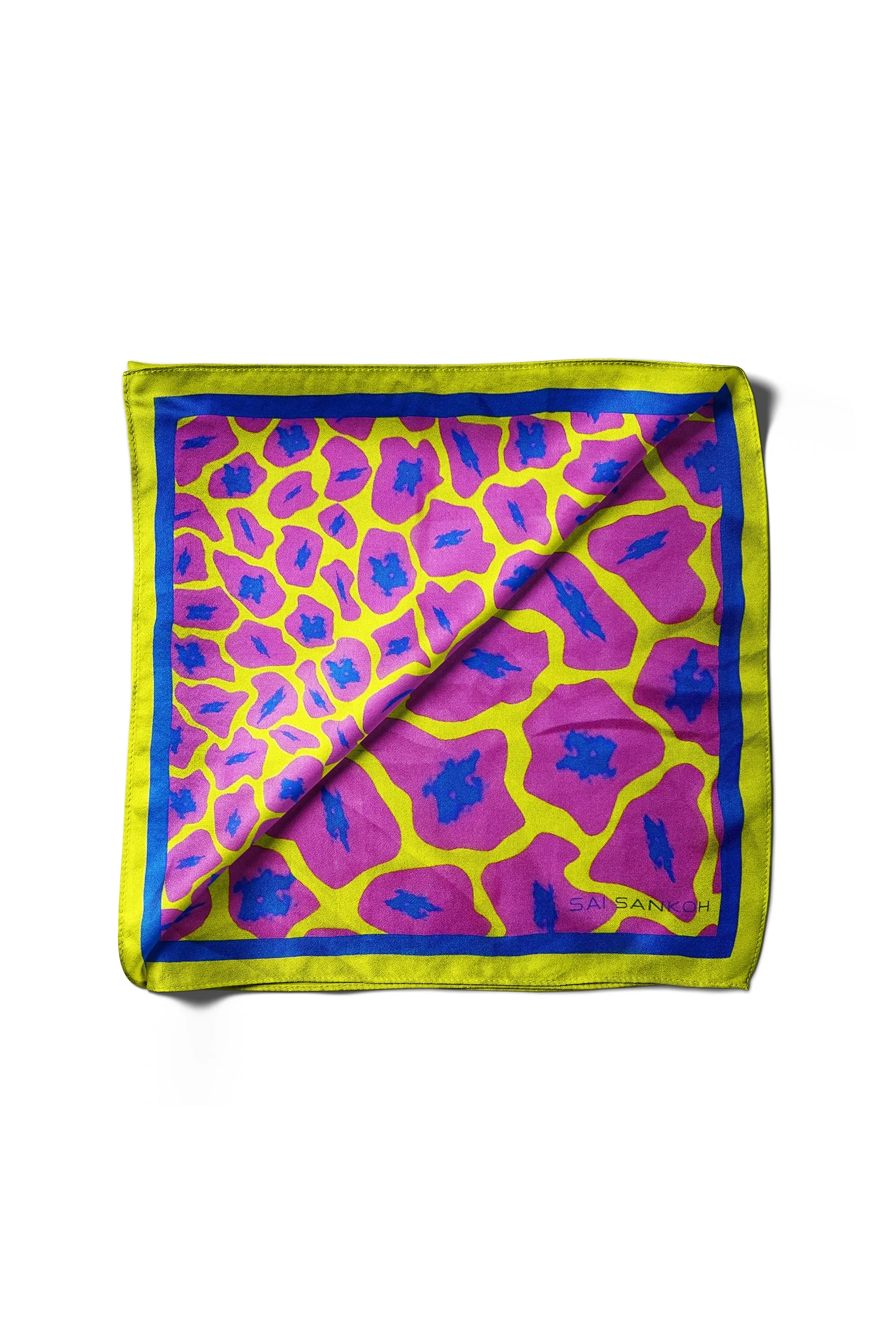 Leonora Scarf