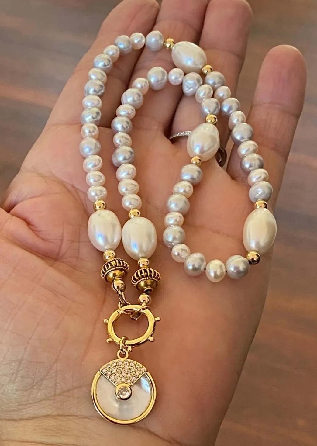 Pearl Choker - Gigi
