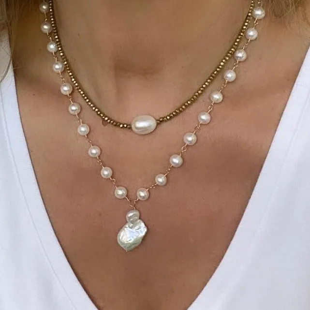 Pearl Necklace with Nugget Drop